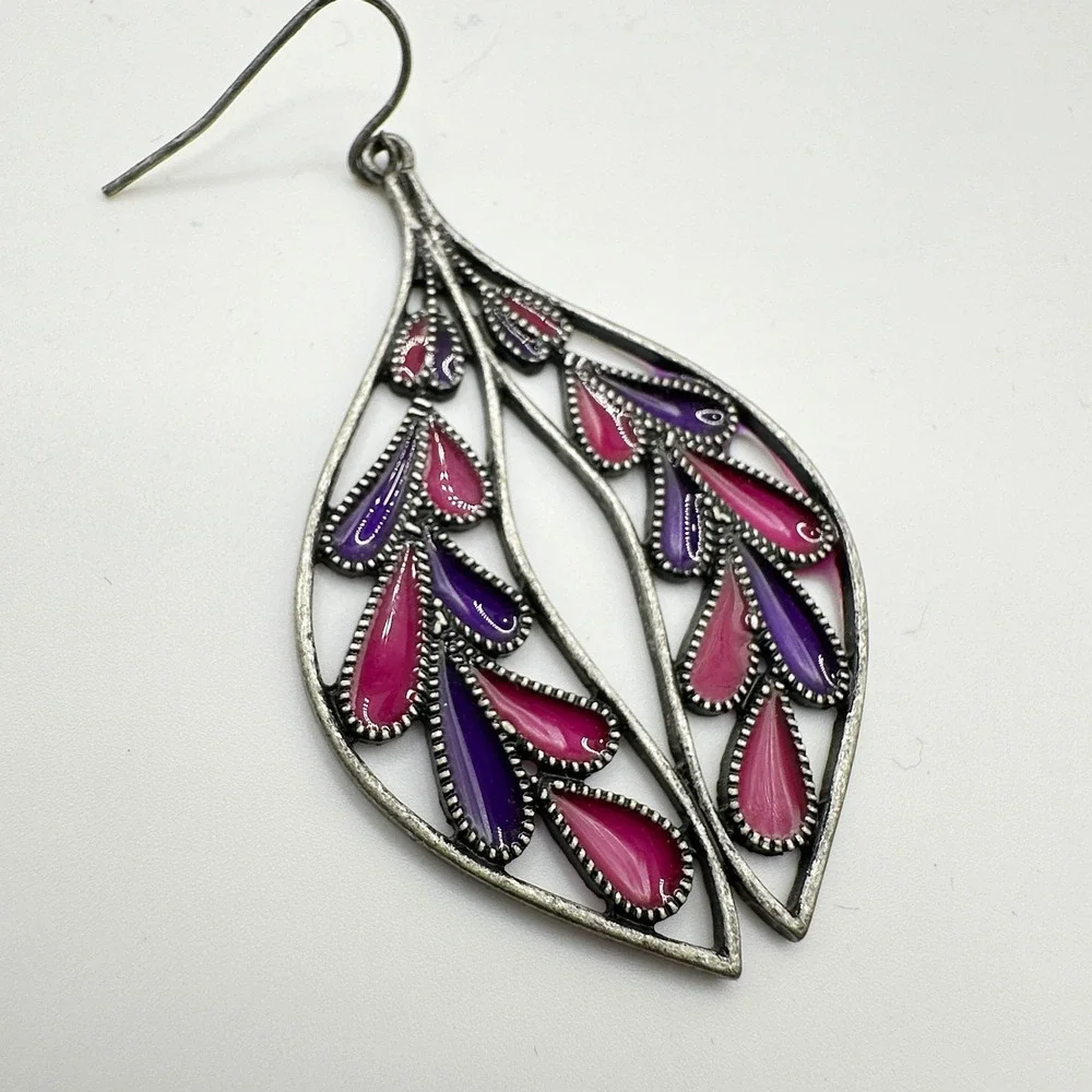 Vintage Pewter Openwork Enamel Leaf Dangle‎ Earrings Purple Pink Teardrop